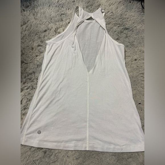 Lululemon trapeze twist tank white EST size 4 - Picture 7 of 8